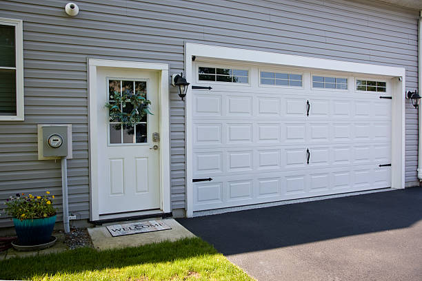 24/7 Emergency Garage Door Panel Replacement experts in Oaklyn, NJ